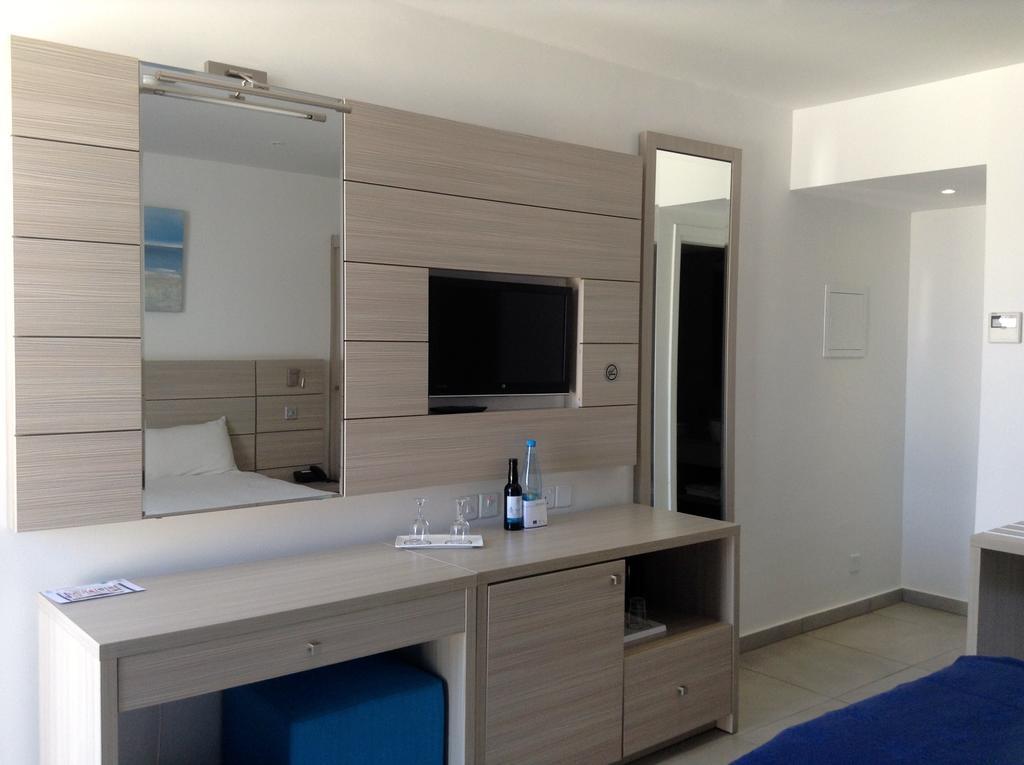 Limanaki Beach Hotel & Suites Aya Napa Dış mekan fotoğraf